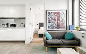 Stylish 1Br Apartment With Skylight Near Bondi Beach